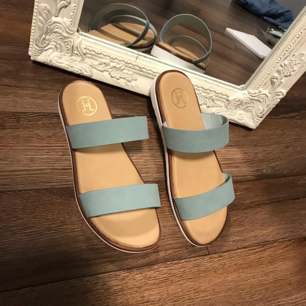 Jeane & Jax slides, size 9 50% Off!!
